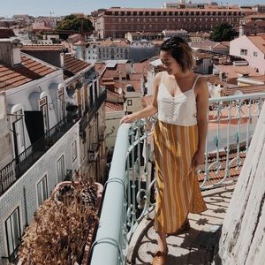 Yellow midi skirt with slit